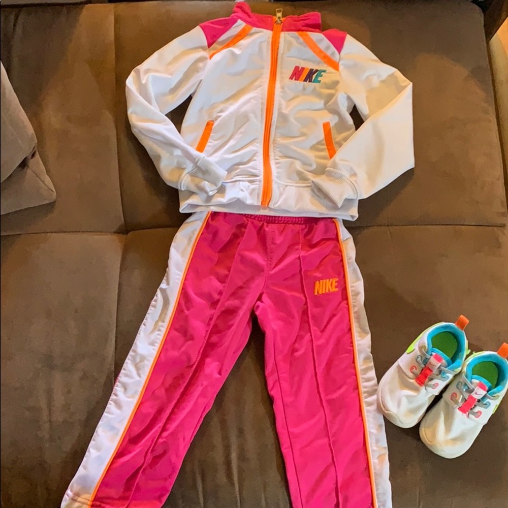 Nike tracksuit with matching sneaker